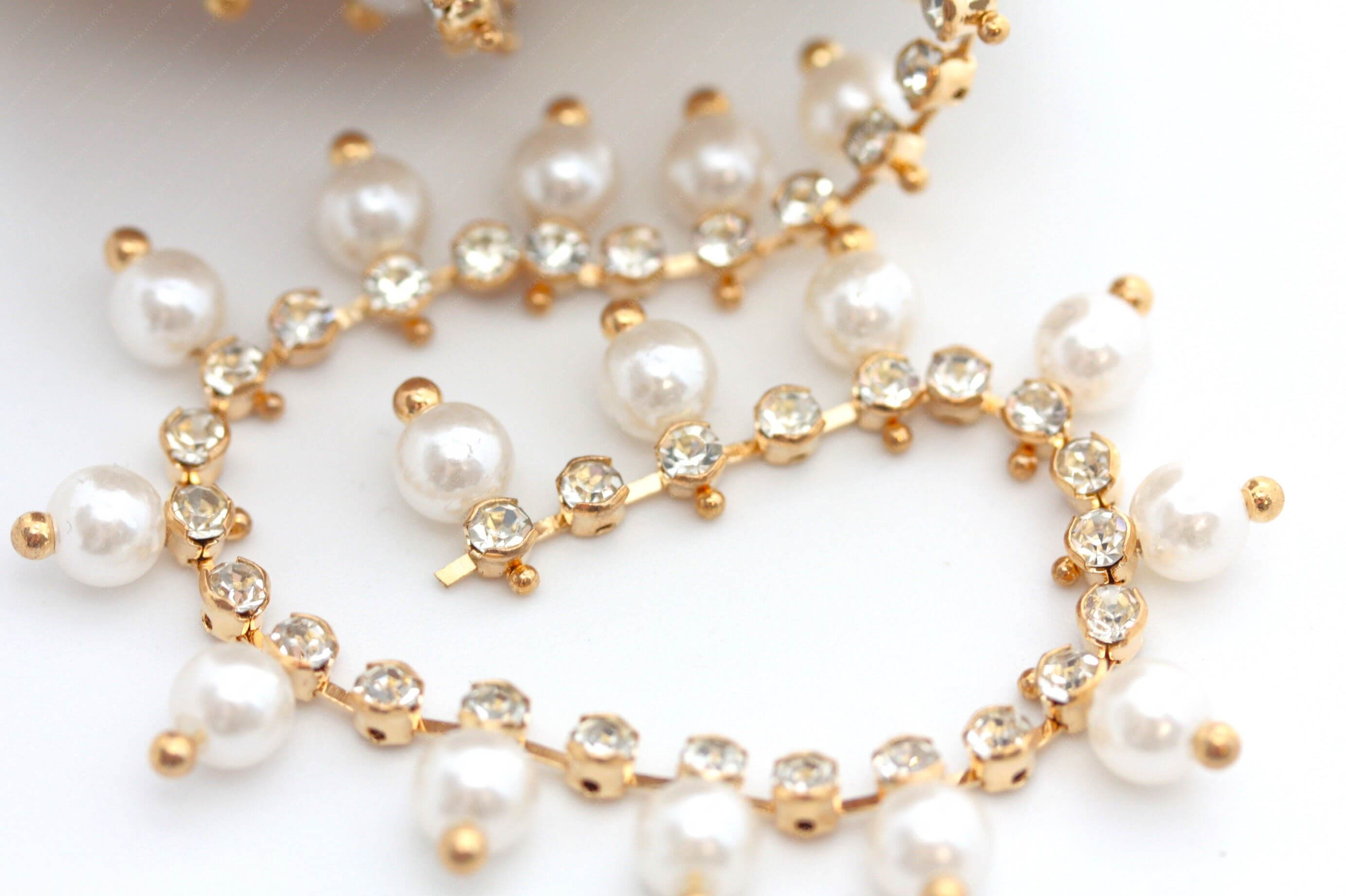 Стразовий ланцюг Gold+ Pearl Drops 6mm